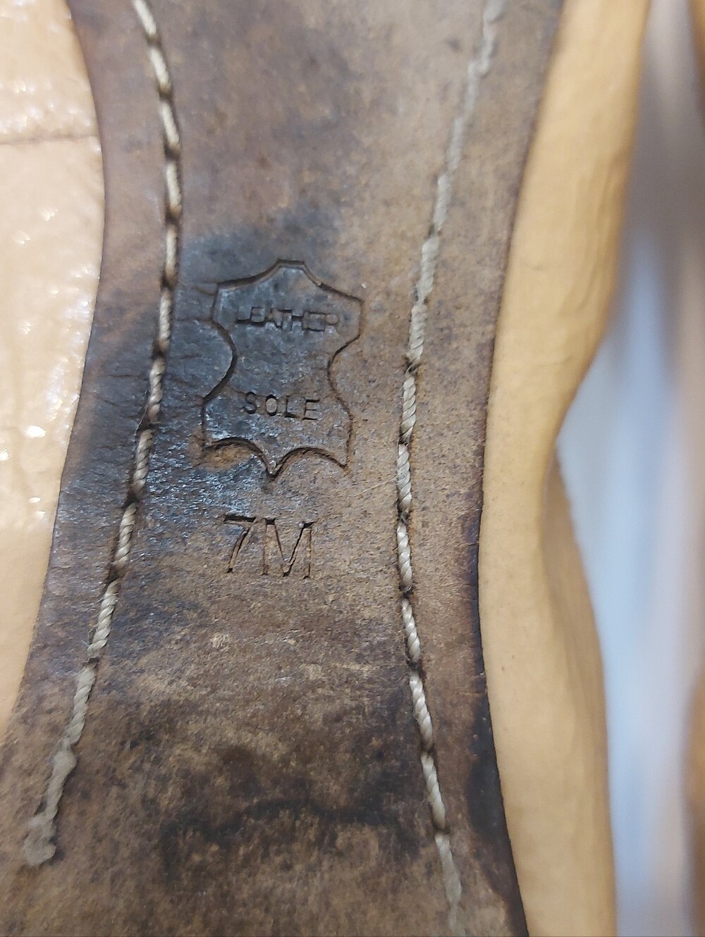 Tory Burch Caramel Tan Patent Leather Logo Ballet Flats - Picture 4 of 4